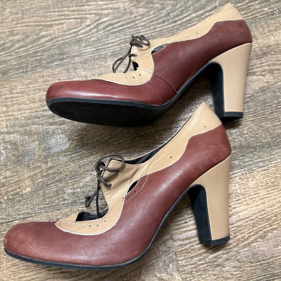 Miz Mooz size 10 new condition worn once burgundy and Tan Chunky lace heels - Picture 2 of 14